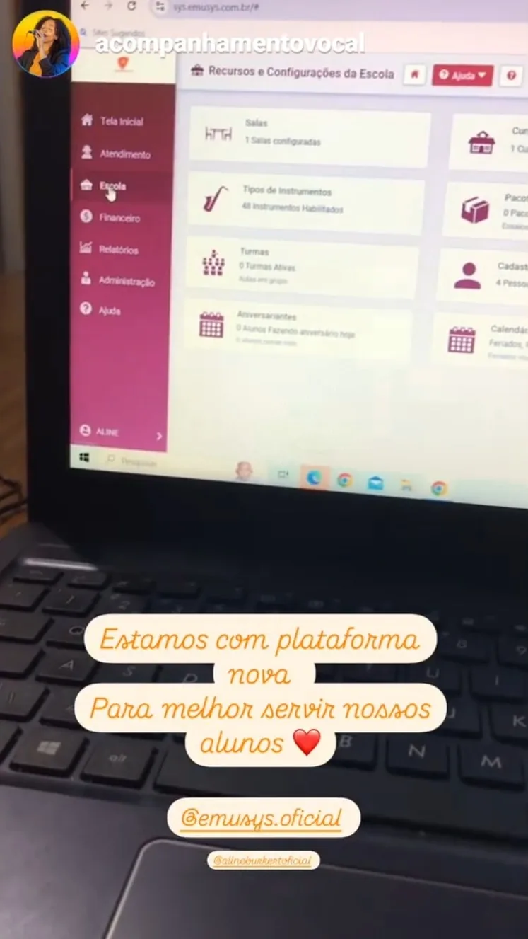 Escola de música usando a Emusys