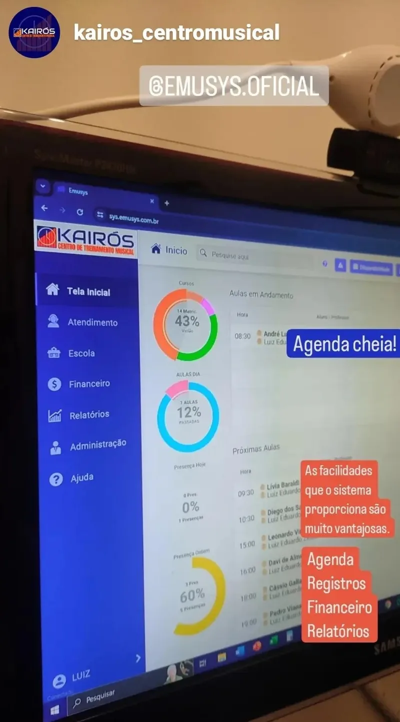 Escola de música usando a Emusys